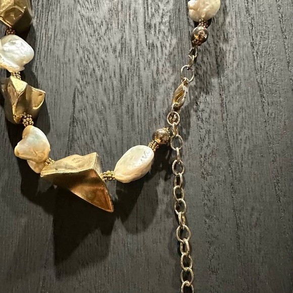 Baroque Pearl Necklace - Picture 4 of 5